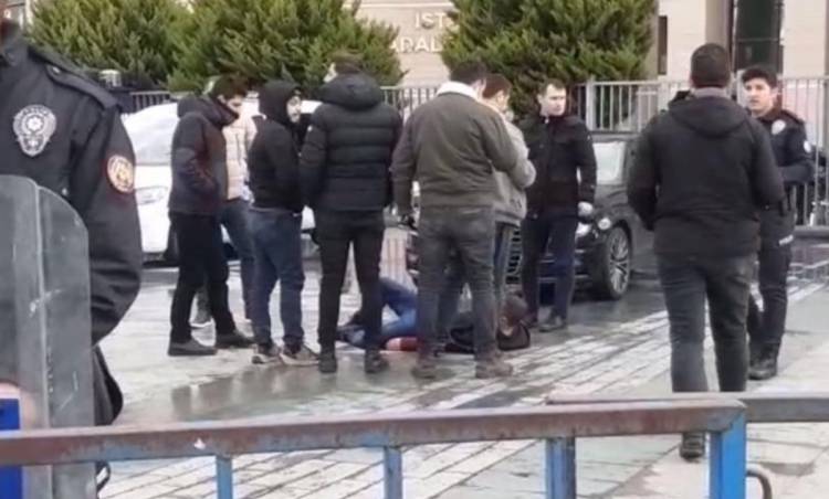 İstanbul Adliyesi önünde polise bıçaklı saldırı